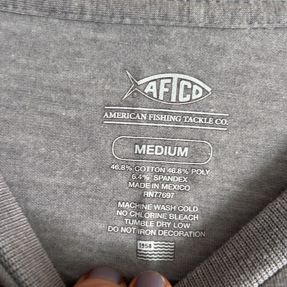 Aftco Long Sleeve Gray lightweight T Shirt Size Medium - Picture 3 of 5